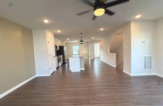 35 THROWER Road Gallery 3