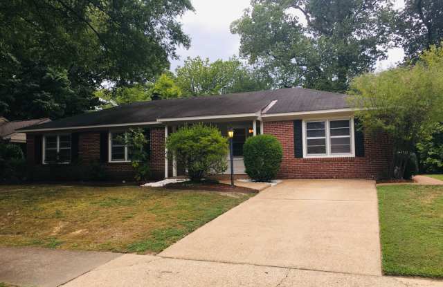Charming East Memphis home with fully fenced in back yard! Over 1900 sq ft of living space! Pets are allowed, fees apply. Gallery 4