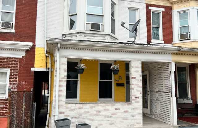 5 Bedroom 1 Bath Home Available - 748 South Duke Street, York, PA 17401