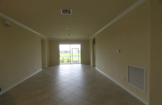 **NEW PHOTOS COMING SOON*** REFLECTION LAKES **  4 BED / 3 BATH / 2 CAR GARAGE - UNFURNISHED ANNUAL RENTAL** Gallery 4