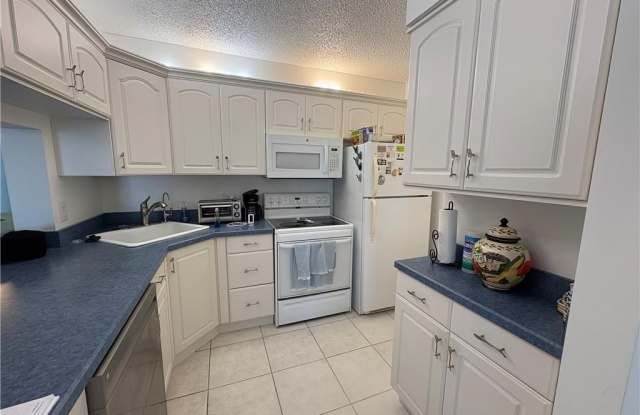 4492 NE Ocean Boulevard Gallery 4