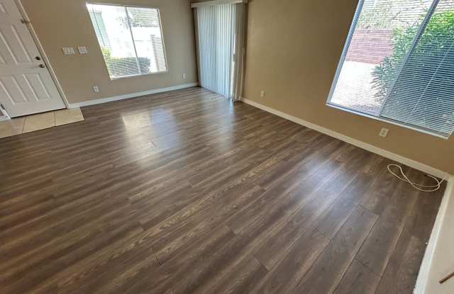 3 BEDROOM TOWNHOME IN HENDERSON OLD VEGAS RANCH COMMUNITY!  NO PETS ALLOWED!!! Gallery 3