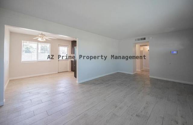 6637 East Wilshire Drive Gallery 4