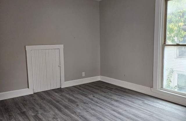 Updated Home in Findlay Gallery 4