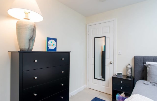 404 S Lafayette Park Pl - 404 South La Fayette Park Place, Los Angeles, CA 90057