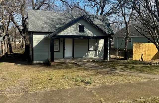 827 W Walker Street - 827 West Walker Street, Denison, TX 75020