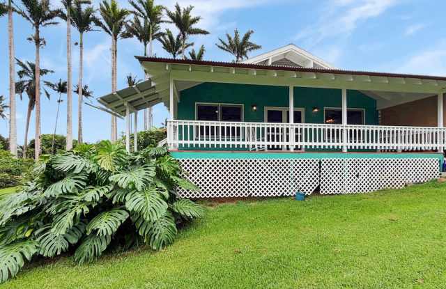 Charming 2-Bedroom Island Plantation Style Home in Historic Kapaau Gallery 1