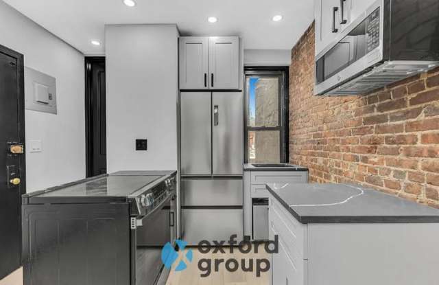 446 West 52nd Street photos photos