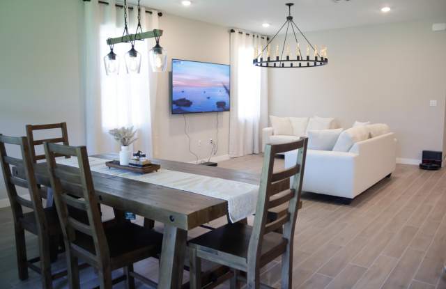 2071 NW GOLDEN OAK Trail Gallery 3