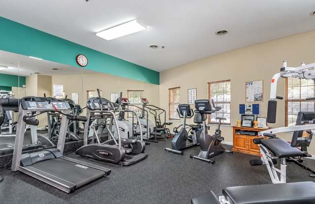 Bright Top-Floor Condo with Vaulted Ceilings and a Covered Balcony Gallery 3