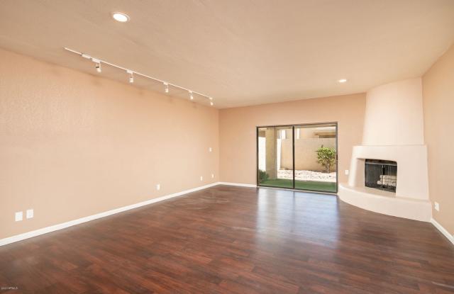 7929 E MEDLOCK Drive Gallery 3