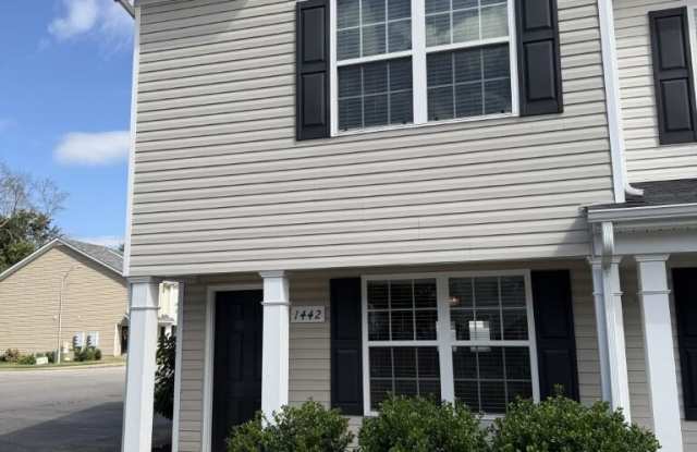 1442 Clydesdale St. photos photos