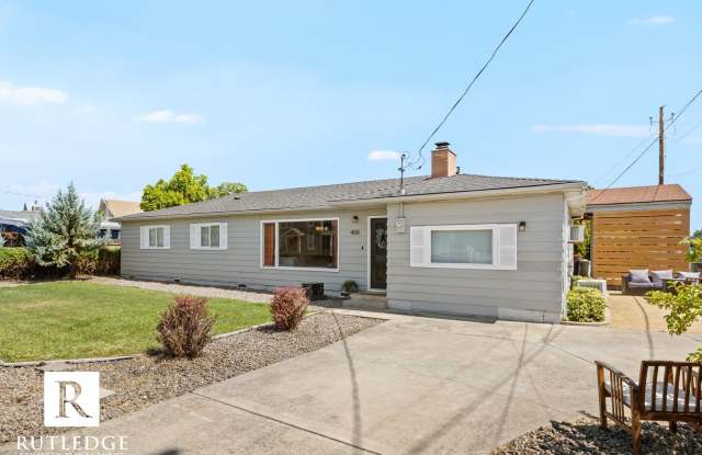 MOVE IN SPECIAL! 1/2 OFF FIRST MONTH'S RENT photos photos