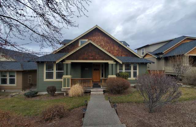 SPACIOUS SINGLE FAMILY HOME LOCATED IN SW REDMOND! photos photos