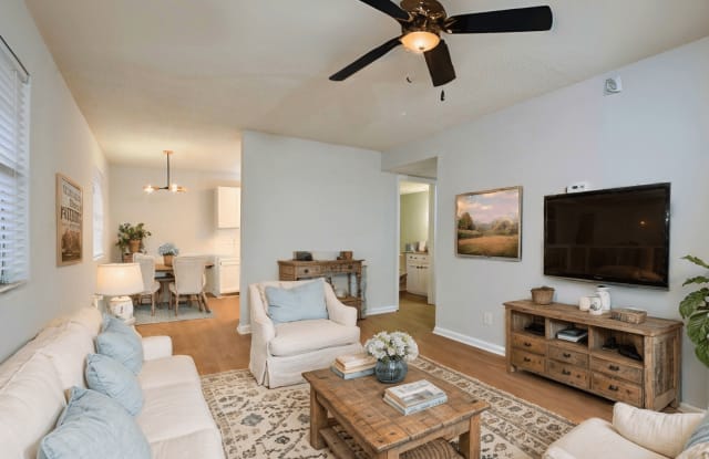 Jamestown Manor Apartments photos photos