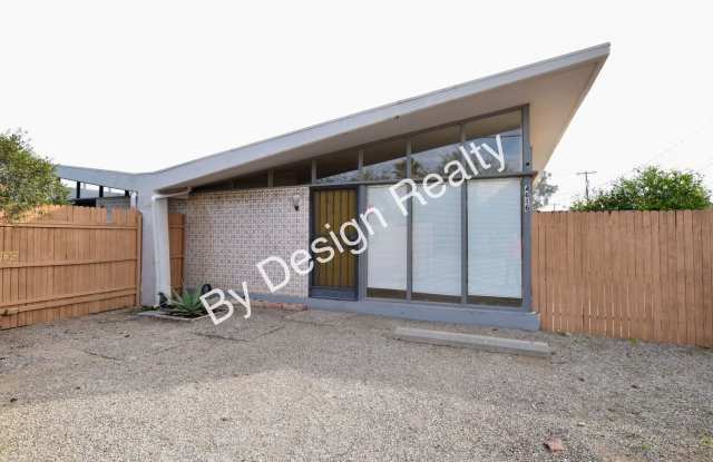 Sun-Drenched Mid-Century Living Near Garden District photos photos Sun-Drenched Mid-Century Living Near Garden District photos photos