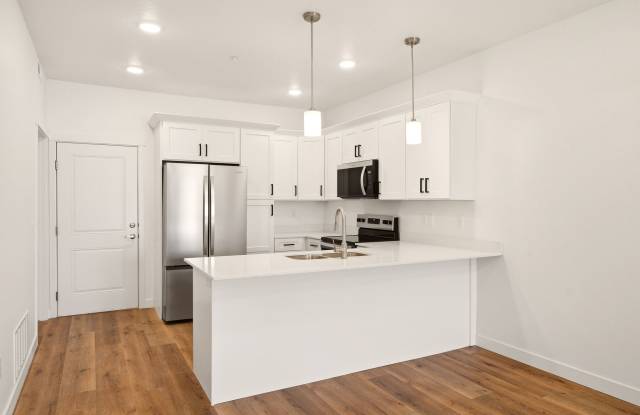 2305 E 830 S - 5 Gallery 1