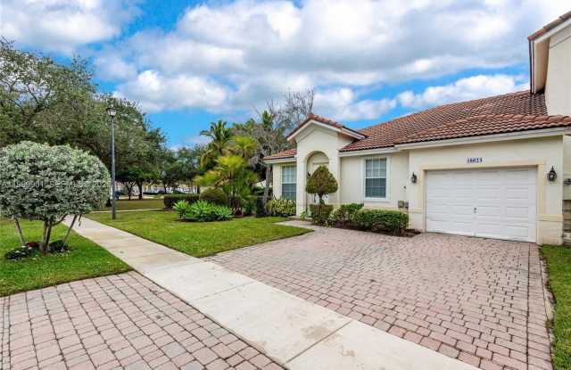 18823 SW 28th St photos photos