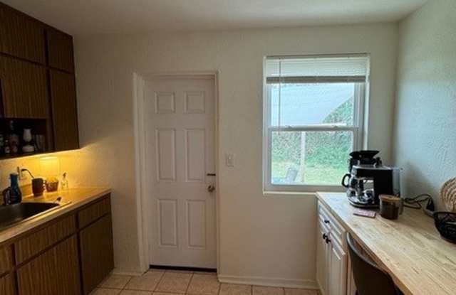 Beach Bungalow Gallery 3
