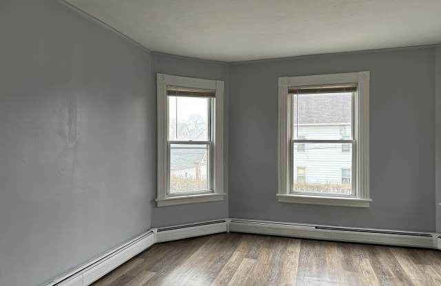 12 Woodland Street Gallery 1