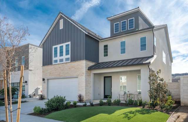 Model-Perfect 5 Bedroom Home in Valencia! photos photos