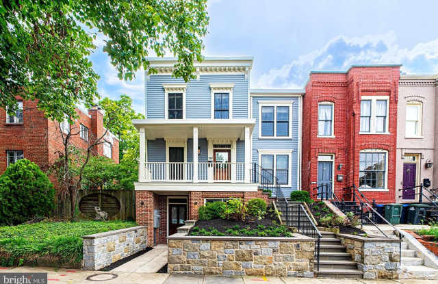 325 D Street SE photos photos