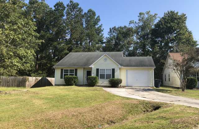 621 Hampton Drive - 621 Hampton, Jacksonville, NC 28546
