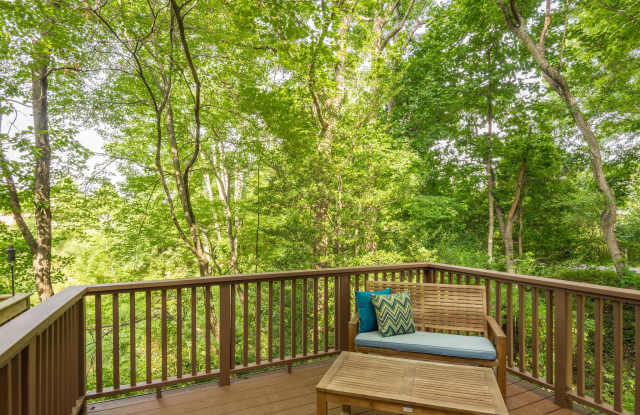 2124 WHISPERWOOD GLEN LANE Gallery 4