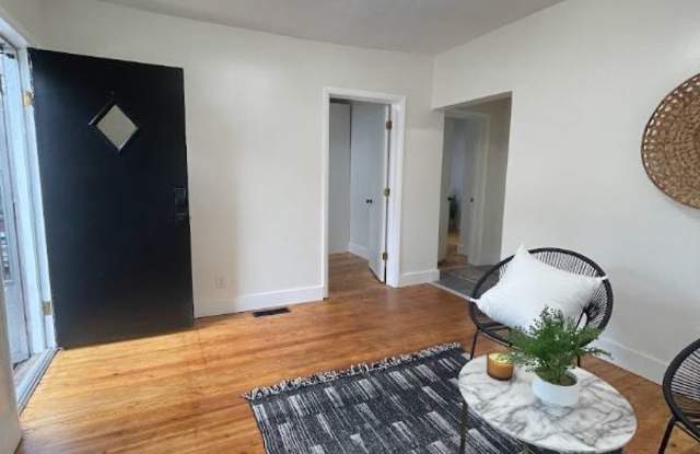 109 W. Maple Street - 109 West Maple Street, Johnson City, TN 37604
