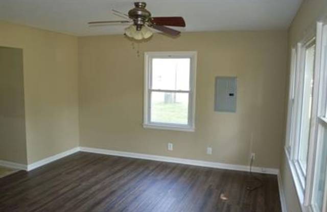 4BR., 1 BA home in Shively with updates, new kitchen and more - 5609 Goldenrod, Louisville, KY 40272 Gallery 4