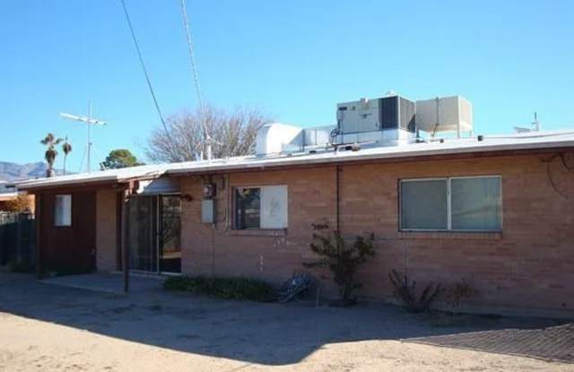 2851 N Magnolia Ave photos photos