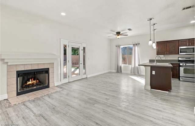2304 Chatfield Drive Gallery 4