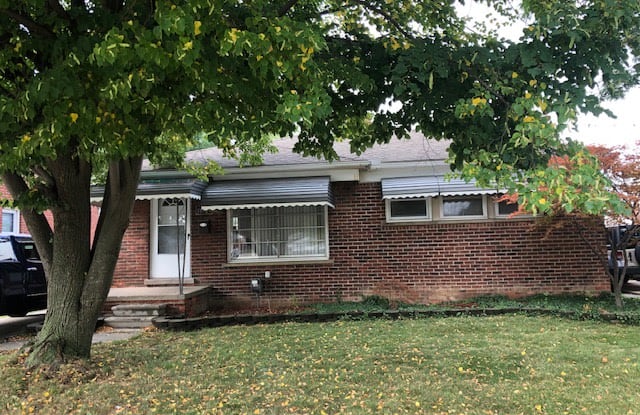 18421 Frazho Rd - 18421 Frazho Road, Roseville, MI 48066