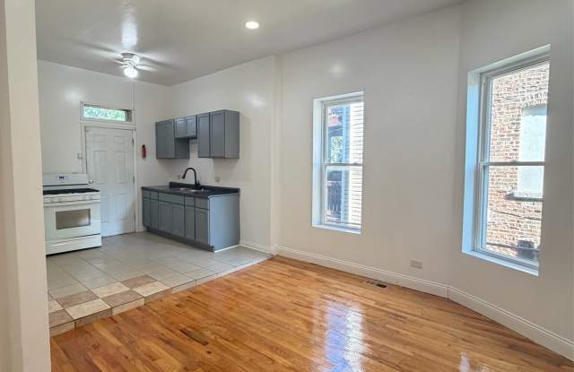 7836 South Emerald Avenue1R photos photos