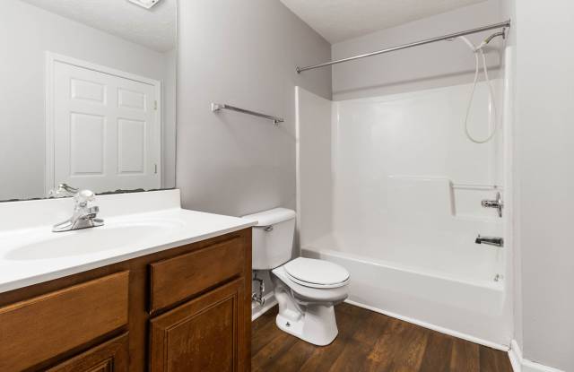 Eagle Creek Townhomes photos photos