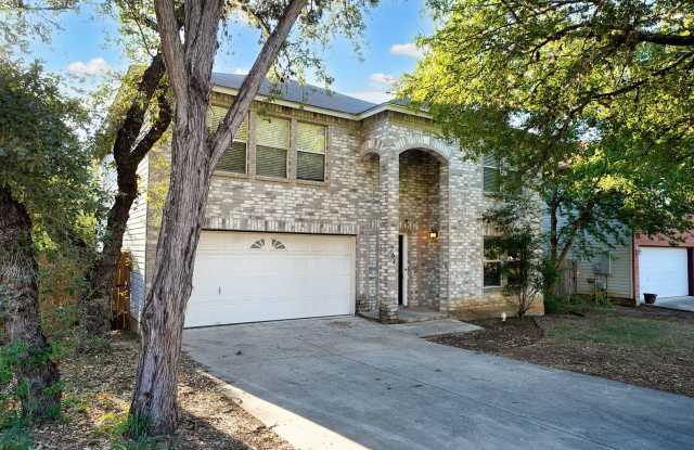Beautiful Move-In Ready Home in Ashley Place, Schertz, TX - Realtor Commission: $350 Gallery 4