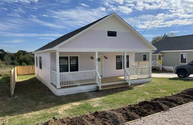 411 N Holland St - 411 North Holland Street, Bellville, TX 77418