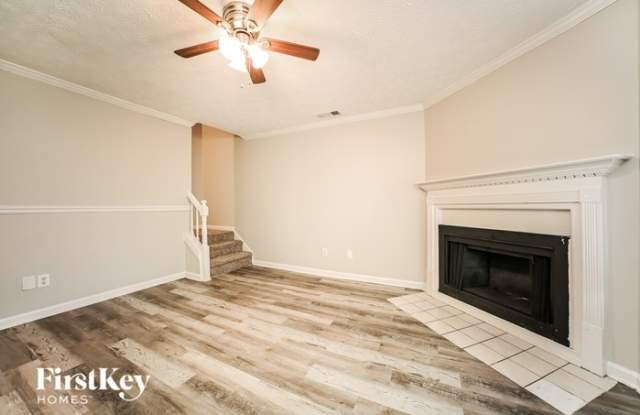 350 Country Club Drive Gallery 3