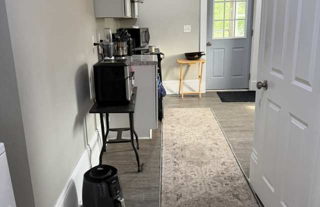 37 East Columbia Street - A Gallery 4