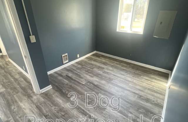 2305 Glass Street Gallery 4