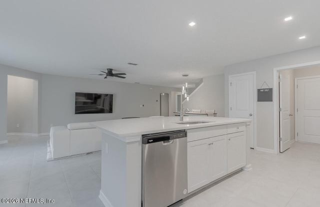 4948 BIG PINE Drive Gallery 3