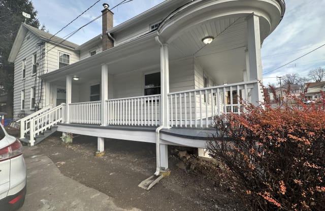 318 Wayne Street - 318 Wayne Street, Archbald, PA 18403