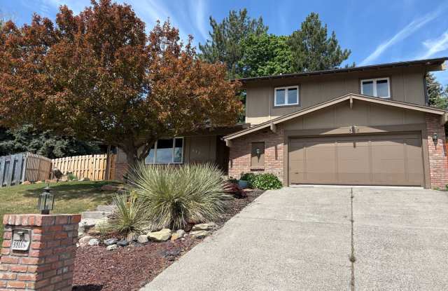 Spacious Pet-Friendly West End Home Near the Rims! photos photos