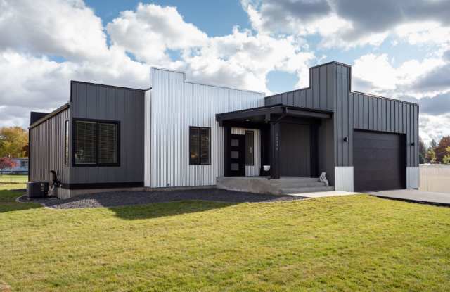 Fully Furnished New 5 Bed, 3 Bath Modern Home with over 3,241 Sq. Ft. on 2 Acres- MEAD SCHOOL DISTRICT!! photos photos