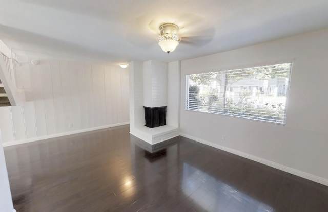 For Lease | Fullerton Condominium  2 Bedroom, 1.5 Bathroom Gallery 4