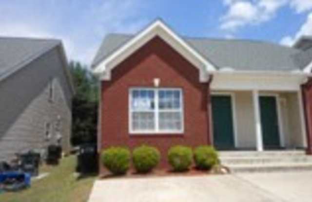 Large Condo In Westbrook Village Available Now! - 2770 Westbrook Court, Tallahassee, FL 32303