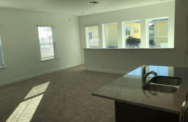 1 Bedroom/1 Bathroom/1 Car Garage Apartment In Lake Nona!!! Gallery 3