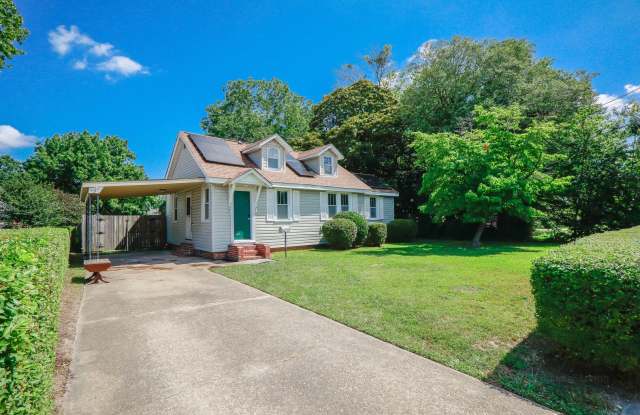 Cape Cod with huge yard-Move in Now photos photos Cape Cod with huge yard-Move in Now photos photos