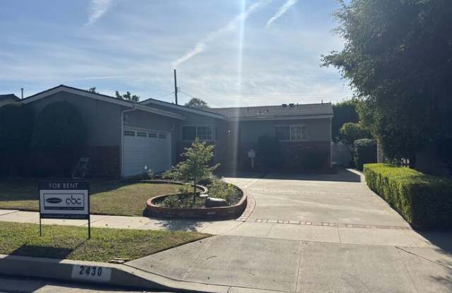 2430 Bancroft Ave photos photos