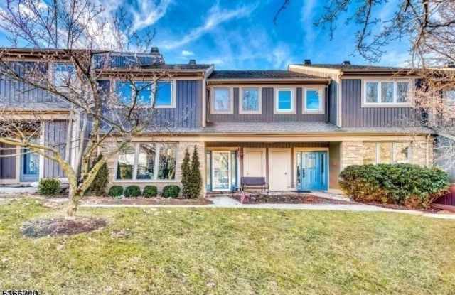 587 Glasmere Rd photos photos